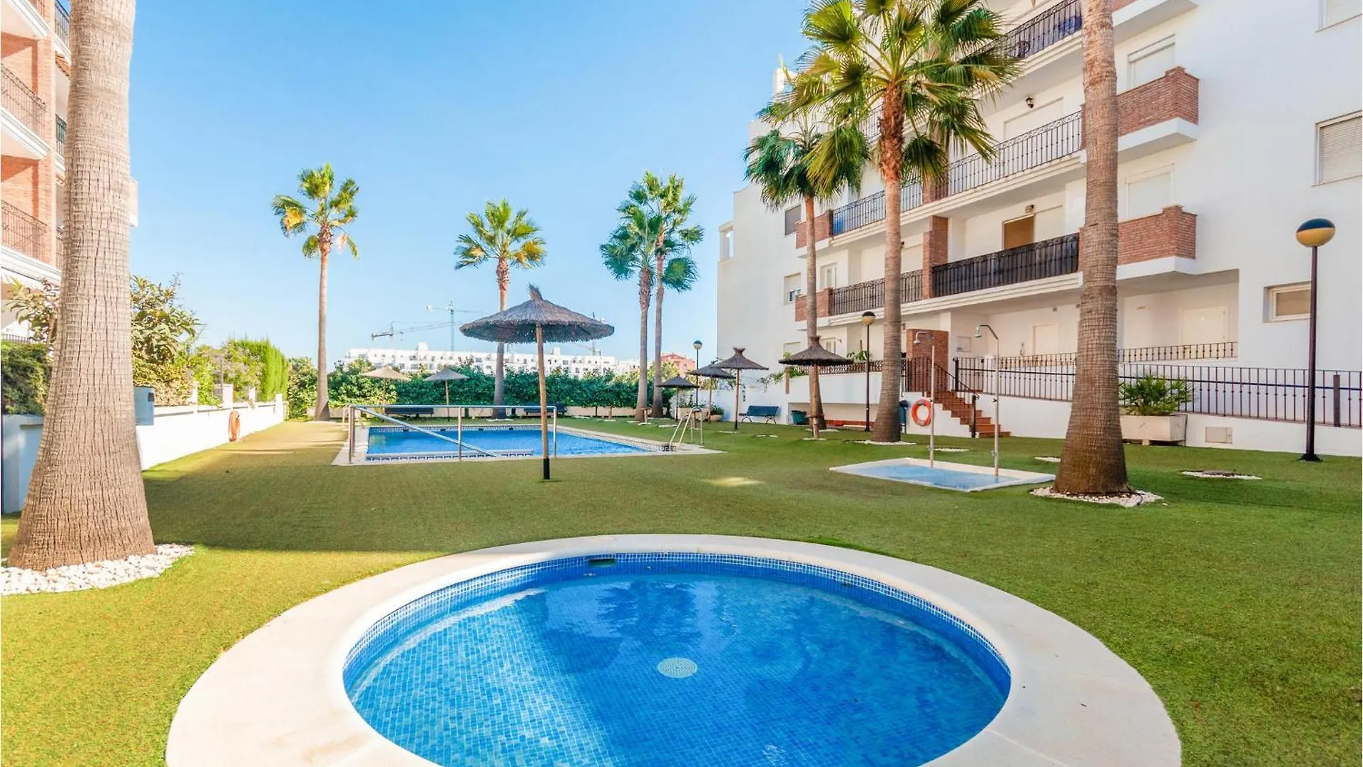 3 Bedroom Stunning Apartment In Motril