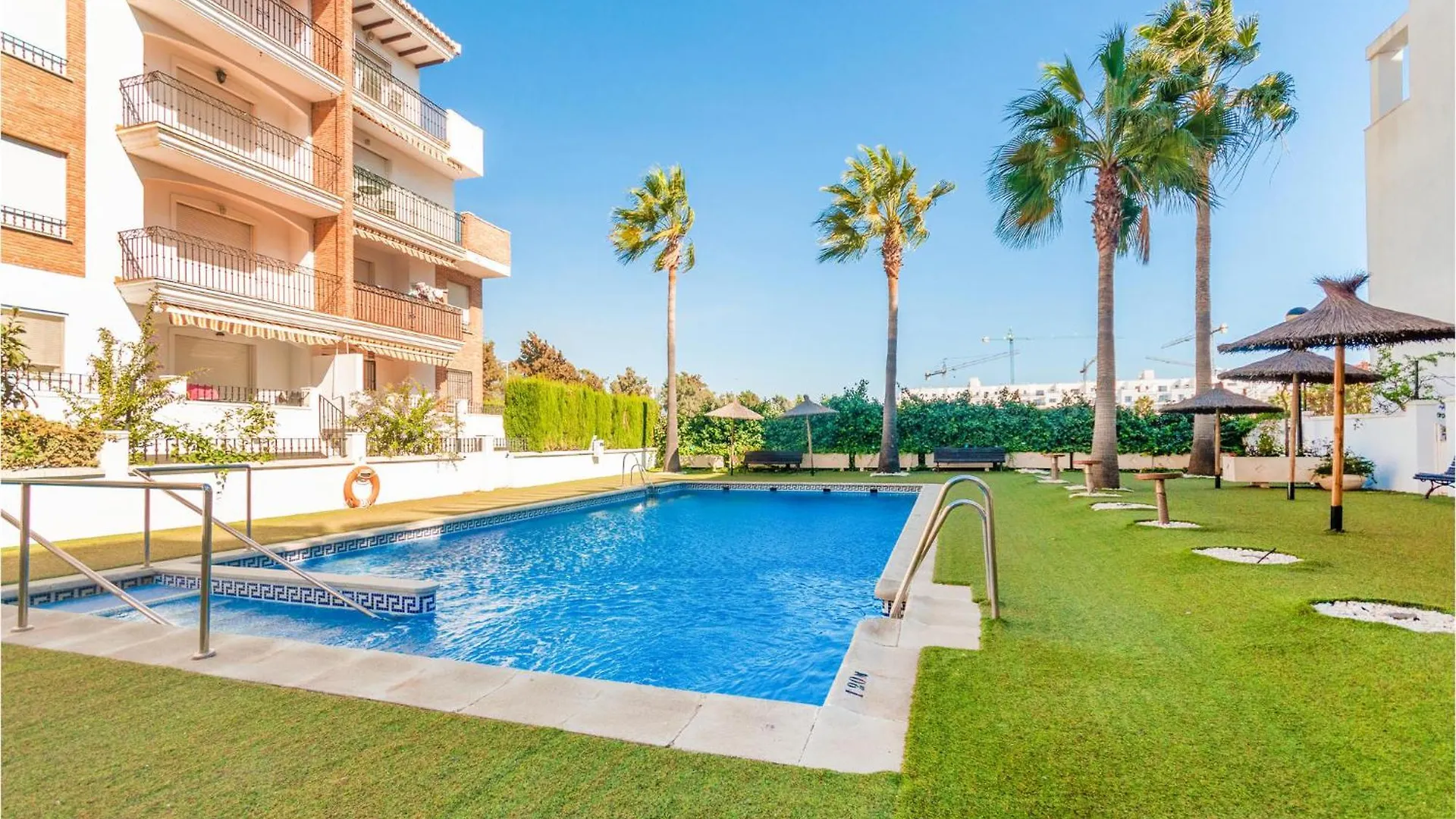 3 Bedroom Stunning Apartment In Motril