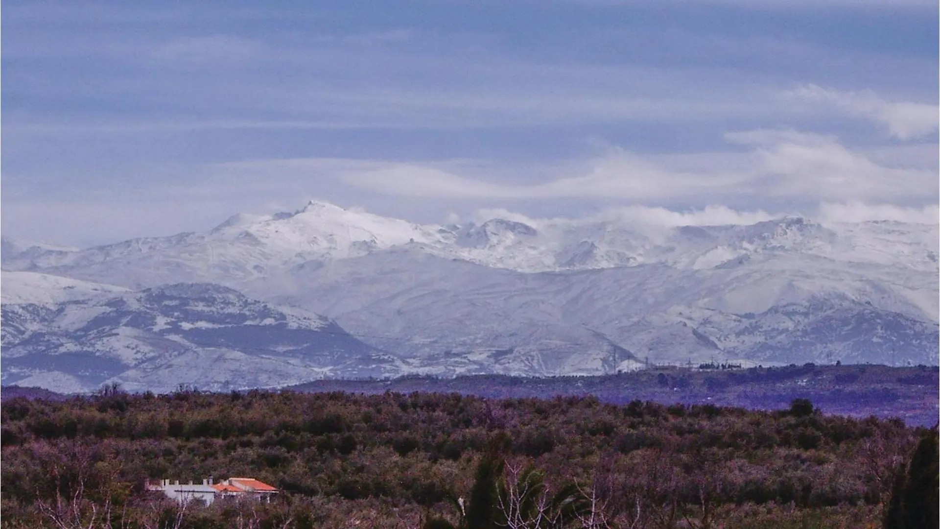 3 Bedroom Stunning Apartment In Motril